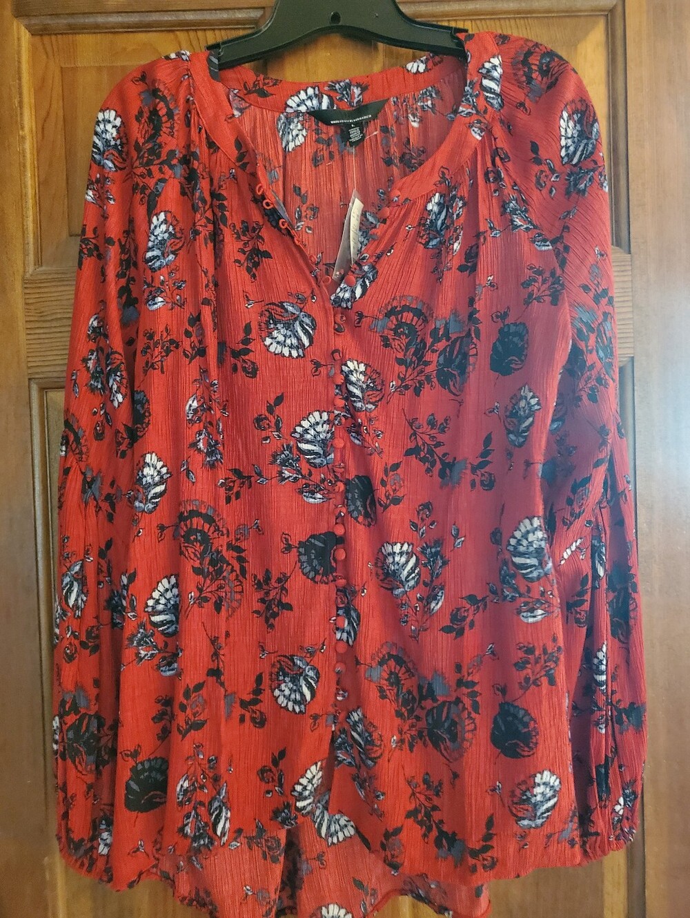 Women’s Red Floral Button-Front Blouse